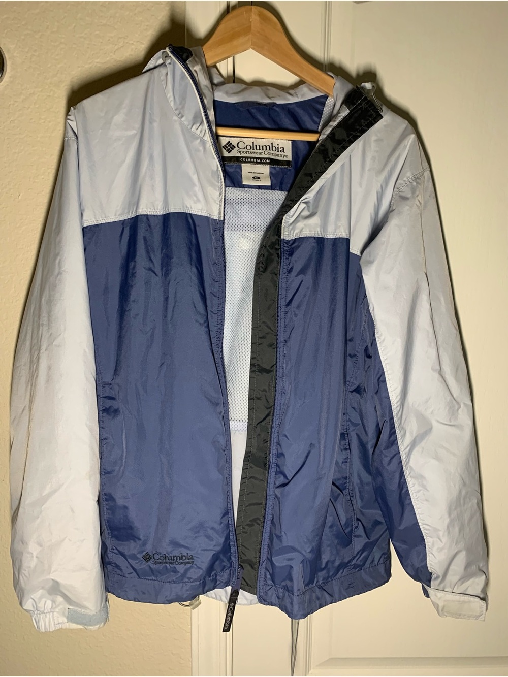 Columbia Lavender and Purple Hooded Packable Rain Jacket